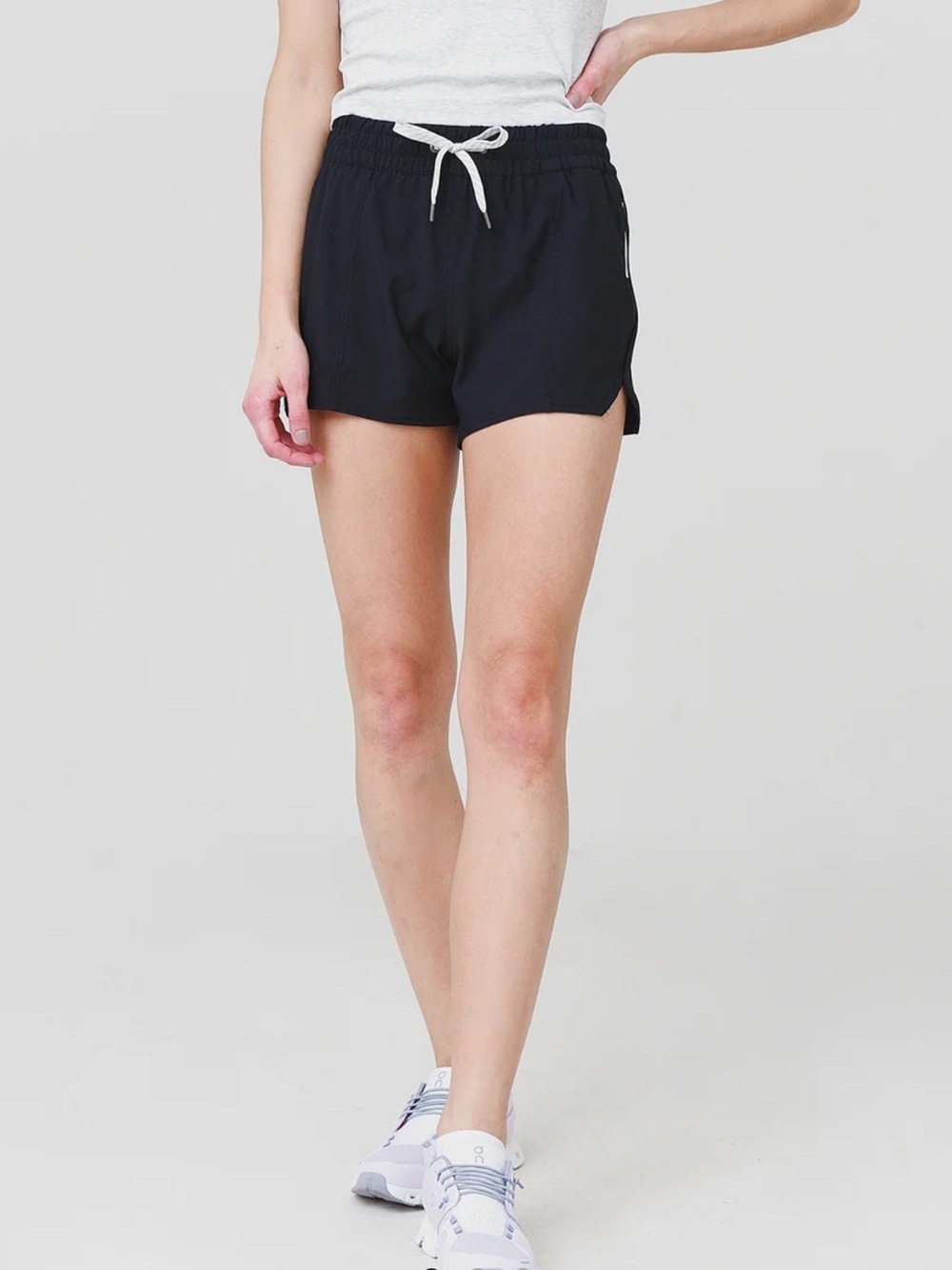 Vuori Clementine 4” Short